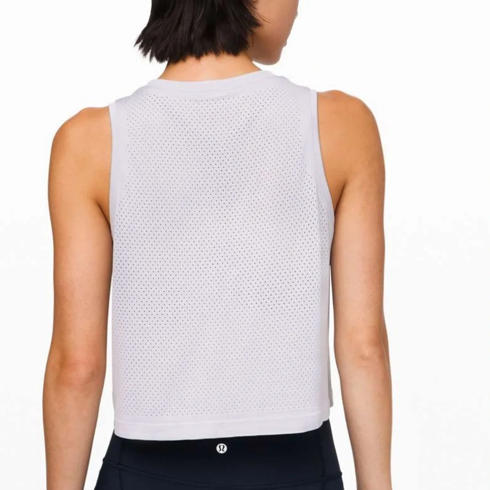 Lululemon Breeze By Muscle Crop‎ Tank *lululemon Silver Lilac